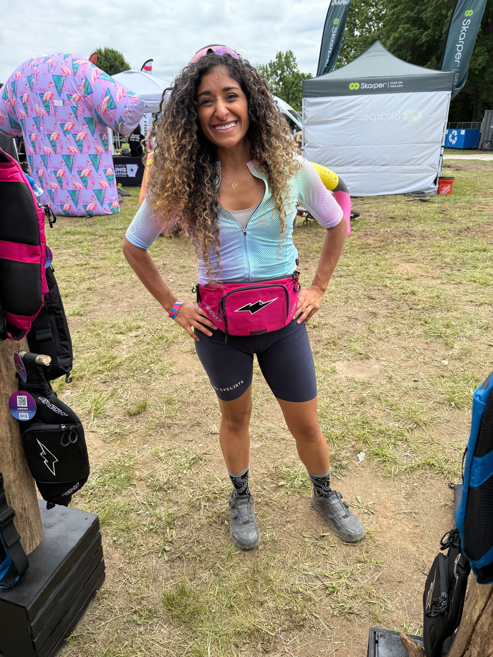 Mt. Envy Hydration Hip Pack - Rad Pink